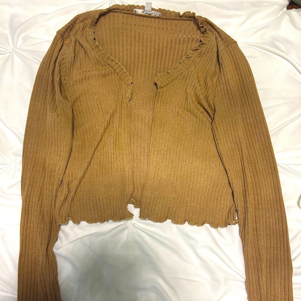 Cropped nude cardigan